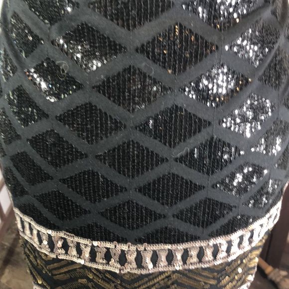 Express Med. Women's Sequin Mini Skirt Sparkle Geometric Pattern Lines Stretchy - Picture 8 of 15